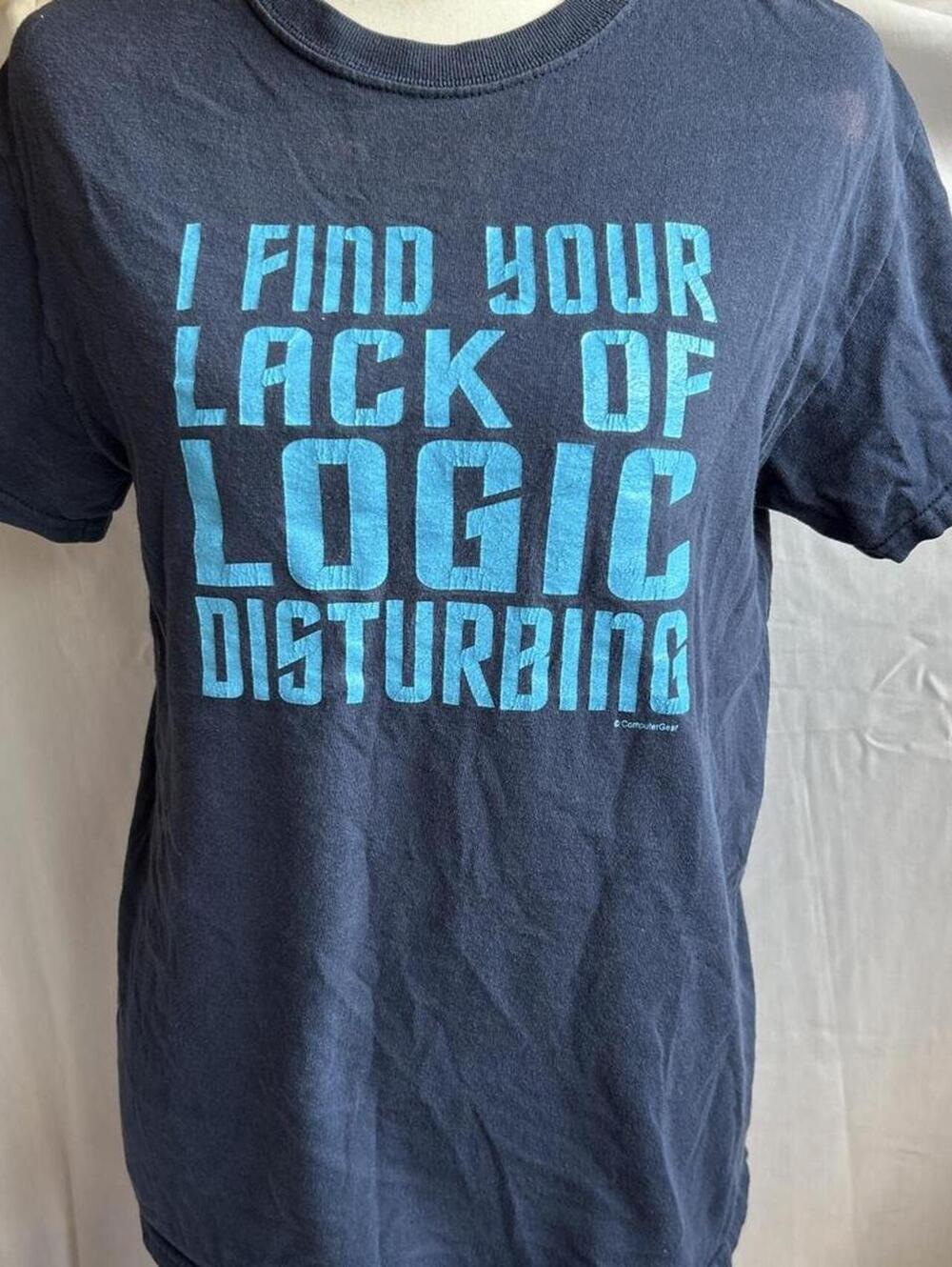 Star Trek Women's Blue and Navy Tshirt